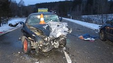 St�et t�í automobil� nedaleko Ho�ic na �umav�. 