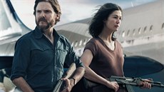 Daniel Brühl a Rosamund Pike