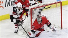 Cam Ward patí k legendám Caroliny Hurricanes.