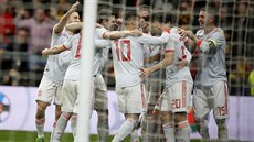 Gólová radost španělských fotbalistů v přípravném duelu proti Argentině