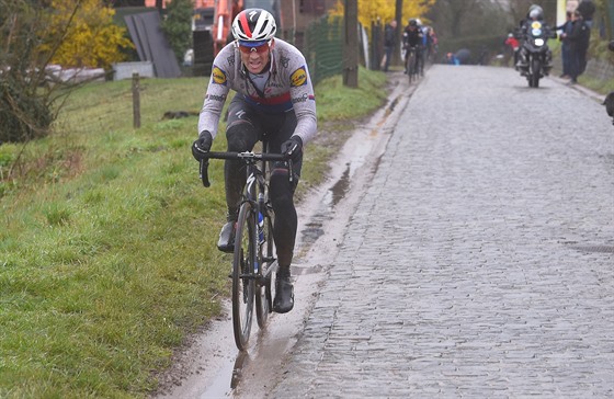 esk cyklista Zdenk tybar na trati zvodu Nap Flandry.