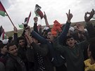 Palestinci se vydali na protestní protiizraelský pochod na hranici Pásma Gazy a...