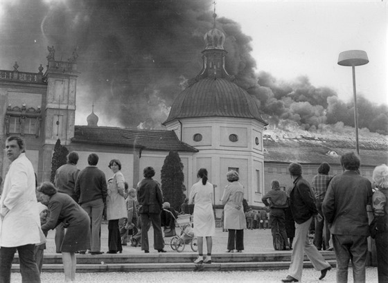 Rozsáhlý požár zasáhl poutní místo Svatá Hora u Příbrami dne 27. dubna 1978.