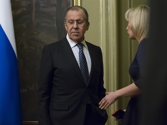 Ruský ministr zahranií Sergej Lavrov se svou mluví Marijou Zacharovovou ped...