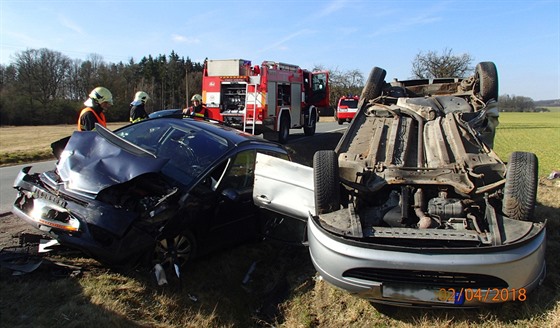 Při pondělní dopravní nehodě na Plzeňsku se lehce zranili dva lidé. Obě vozidla...