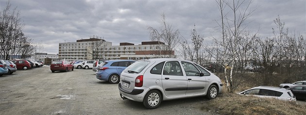 Plán, e kdy zamstnanci Fakultní nemocnice v Plzni budou svá vozidla nechávat...