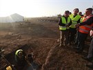 ást ministr navtívila místo záchranného archeologického výzkumu v trase D11...