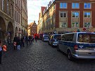 V historickém centru západonmeckého Münsteru najelo auto do skupiny lidí,...