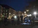 Ozbrojené jednotky policist v centru západonmeckého Münsteru, kde najelo auto...