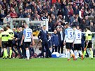 Fotbalisté Interu Milán odchází ze hit se sklopenými hlavami poté, co...