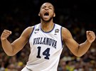 Omari Spellman z Villanovy se raduje ze své trefy proti Kansasu.