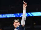 Donte DiVincenzo  slaví, zaídil titul Villanovy v univerzitní souti NCAA.