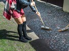 Studenti demonstrovali za opravu unikátního historického chodníku v Hradci...