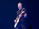 James Hetfield z Metalliky na koncertu z Worldwired Tour v pražské O2 areně (2....