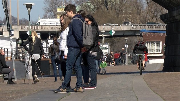 N�plavka z�stane bez probl�mu pr�choz�, j�dlo a pit� tu budou prod�vat ve st�nc�ch a na lod�ch. (6. dubna 2018).