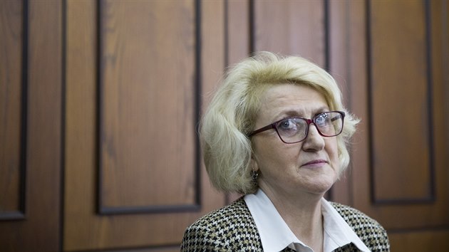 Zdravotní sestra Věra Marešová chce po státu téměř pětimilionové odškodné za své trestní stíhání. Žena byla obžalována z vražd šesti pacientů v rumburské nemocnici. Státní zástupce pro ni žádal doživotní trest, soud ji však zprostil viny (4. dubna 2018).