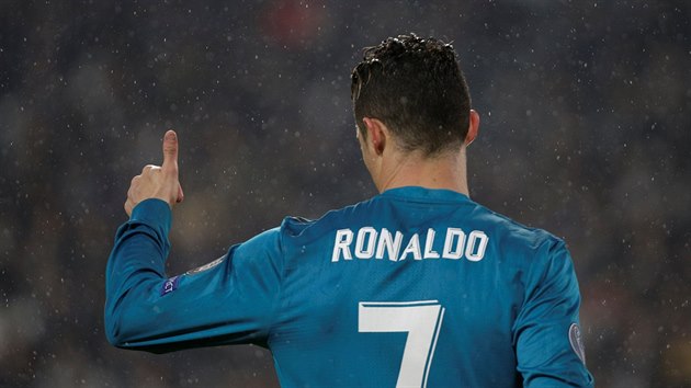 Cristiano Ronaldo se v Lize mistrů trefil podesáté v řadě. Ve čtvrtfinálovém duelu soutěže poslal Real Madrid do vedení nad Juventusem.