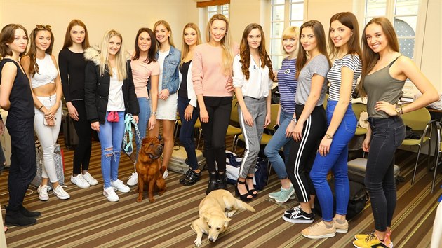 Dvky ped zahjenm semifinle esk Miss 2018