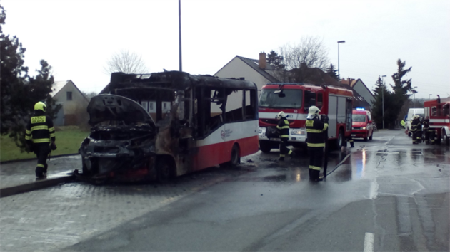 Prat hasii vyjdli k poru linkovho autobusu v Kyjch (4.4.2018)