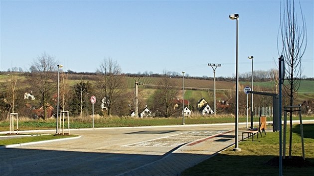 Nová točna autobusů a parkoviště u hřbitova v Mařaticích, části Uherského Hradiště.