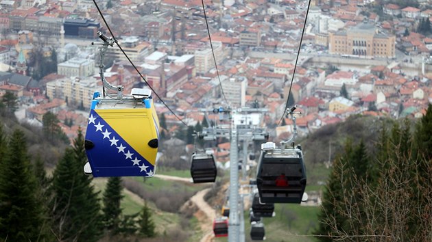 V bosenském Sarajevu po 26 letech obnovili slavnou lanovku na masiv Trebevič.