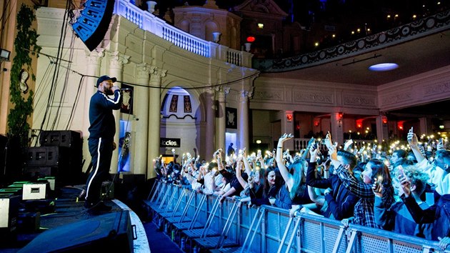 Zbr z koncertu britskho rappera Donaea v londnsk Brixton Academy (12. jna 2017)