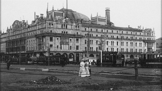 Moskevský Hotel Metropol na dobovém snímku