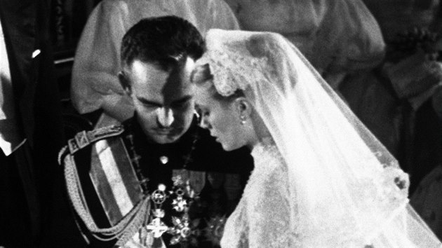 Monack kne Rainier III. a americk hereka Grace Kelly se vzali 19. dubna 1956.