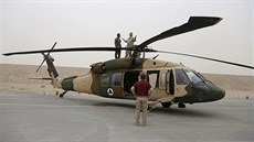 Afghánští piloti přebírají americké vrtulníky UH-60 Black Hawk (19. března 2018)