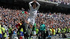 Vítězné gesto hvězdy Realu Madrid Cristiana Ronalda