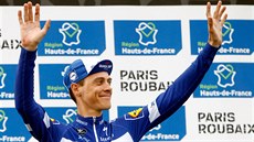 Nizozemec Niki Terpstra slaví tetí místo v závod Paí-Roubaix.
