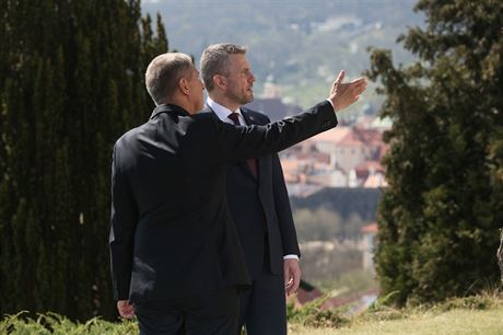 Slovenský premiér Peter Pellegrini (vpravo).