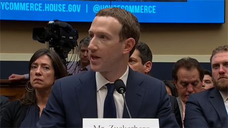 Mark Zuckerberg ped snmovním výborem