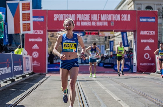 Eva Vrabcová pekonala eský rekord na plmaratonu. Zdroj: Runczech