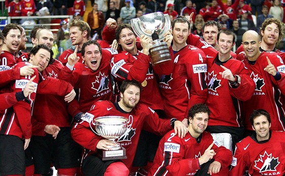 Kanaané se radují ze zisku zlatých medailí na hokejovém ampionátu v Moskv....