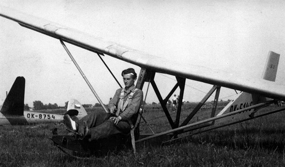 Fotografie z historie letit v Dolním Beneov na Hluínsku