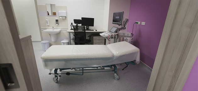 Nové mamografické centrum ve Fakultní nemocnici v Plzni přinese pacientkám...