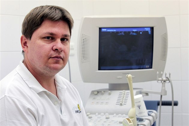 Michal Kouil, gynekolog karlovarského centra asistované reprodukce Pronatal SPA