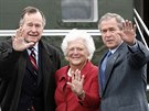 Barbara Bushová s americkými prezidenty - manelem Georgem Bushem starím...