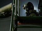 Stíhací letoun Tornado se pipravuje na vzlétnutí z vojenské základny RAF,...