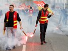 Proti reformám prezidenta Emmanuela Macrona ve Francii protestují elezniái i...