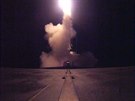 Francouzi odpalují rakety z letadlové lodi. Míí na Sýrii