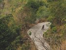 A jet lepí sjezd do msta Kawkareik. Myanmar