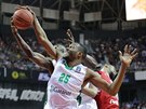 JaJuan Johnson z Darüssafaky ve finále Eurocupu.