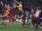 Římští fotbalisté se radují z postupu do semifinále Ligy mistrů.