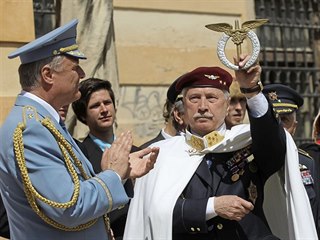 Snímek Jiřího Stanislava z roku 2014 u zámku v Jemnici, kdy tam ještě plánoval...