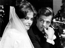 Claudia Cardinalov a Marcello Mastroianni ve filmu Krsn Antonio (1960)