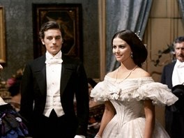 Alain Delon a Claudia Cardinalová ve filmu Gepard (1963)