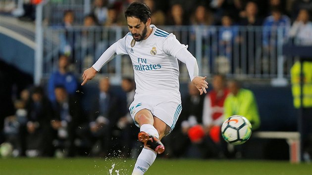 Isco stl gl Realu Madrid v utkn proti Mlaze z volnho pmho kopu.