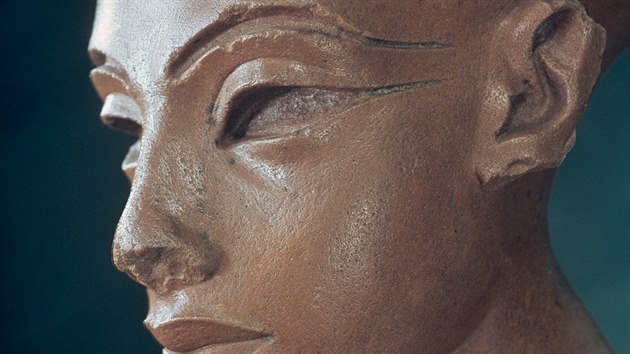 Egyptský ideál krásy preferoval hladkou kůži bez chloupků.